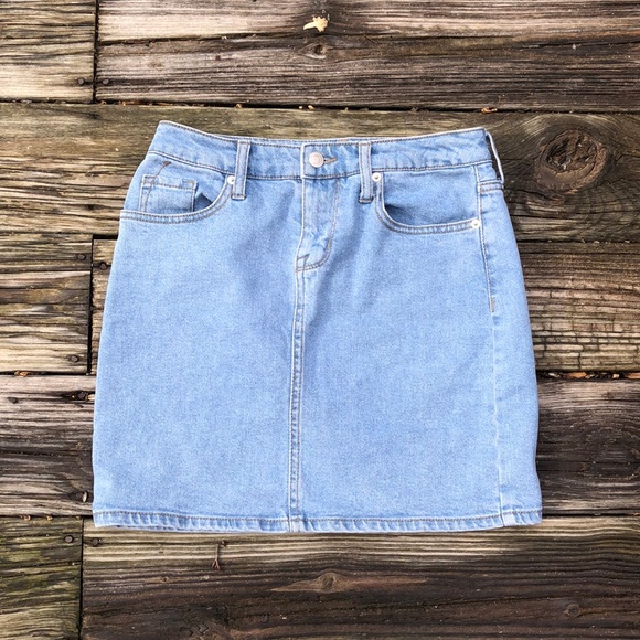 Mossimo Supply Co. Dresses & Skirts - 🌿4 for 20🌿 Denim Skirt Size 2/26
